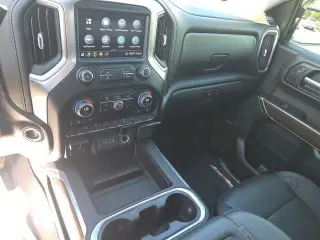 Chevrolet Silverado 1500 2020 4x4 LT Trail Boss 4 puertas Crew Cab Caja Corta de 5.8 pies