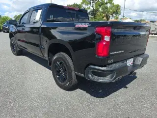 Chevrolet Silverado 1500 2020 4x4 LT Trail Boss 4 puertas Crew Cab Caja Corta de 5.8 pies