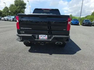 Chevrolet Silverado 1500 2020 4x4 LT Trail Boss 4 puertas Crew Cab Caja Corta de 5.8 pies