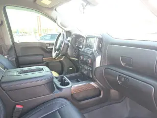 Chevrolet Silverado 1500 2020 4x4 LT Trail Boss 4 puertas Crew Cab Caja Corta de 5.8 pies