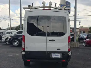 Ford Transit 2017 250 3 puertas LWB Furgoneta de carga de techo medio con puerta corrediza del lado del pasajero
