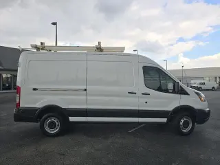 Ford Transit 2017 250 3 puertas LWB Furgoneta de carga de techo medio con puerta corrediza del lado del pasajero
