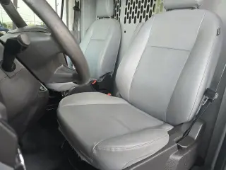 Ford Transit 2017 250 3 puertas LWB Furgoneta de carga de techo medio con puerta corrediza del lado del pasajero