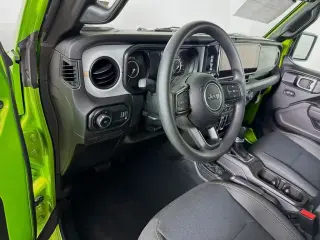 Jeep Wrangler 2025 4x4 Sport SUV de 4 puertas