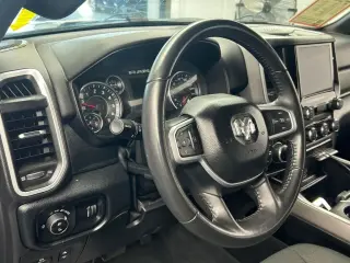 Ram 1500 2021 4x4 Big Horn 4 puertas Crew Cab batea de 5.6 pies