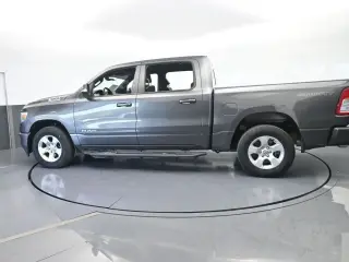 Ram 1500 2021 4x4 Big Horn 4 puertas Crew Cab batea de 5.6 pies