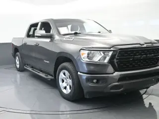 Ram 1500 2021 4x4 Big Horn 4 puertas Crew Cab batea de 5.6 pies