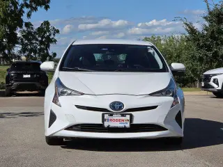 Toyota Prius 2017 Two 4dr Hatchback