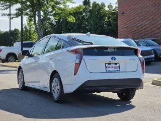 Toyota Prius 2017 Two 4dr Hatchback