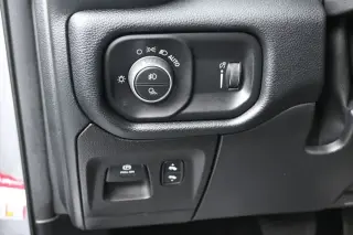 Ram 1500 2021 4x4 Big Horn Cabina Doble 4p Caja de 5.6 pies Pickup