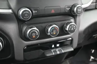Ram 1500 2021 4x4 Big Horn Cabina Doble 4p Caja de 5.6 pies Pickup