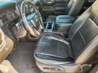 Chevrolet Silverado 3500HD 2020 4x4 High Country 4dr Crew Cab SB SRW