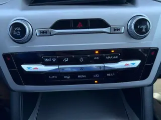 Ford Explorer 2023 XLT SUV 4 puertas