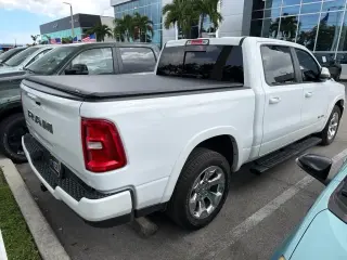 Ram 1500 2025 4x2 Big Horn 4 puertas Crew Cab Caja Corta de 5.6 pies