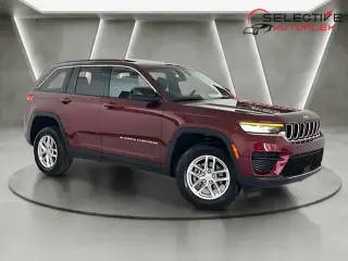 Jeep Grand Cherokee 2024 4x4 Laredo SUV de 4 puertas