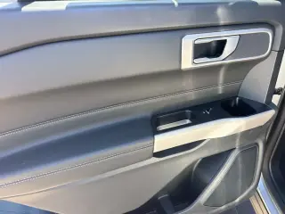 Ford Explorer 2023 XLT 4x4 SUV
