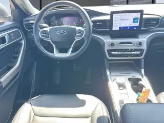 Ford Explorer 2023 XLT 4x4 SUV