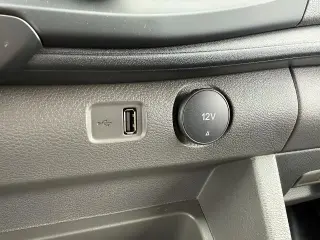 Furgoneta de carga Ford Transit 2024 AWD 150 3 puertas SWB de techo bajo