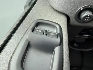 Furgoneta de carga Ford Transit 2024 AWD 150 3 puertas SWB de techo bajo