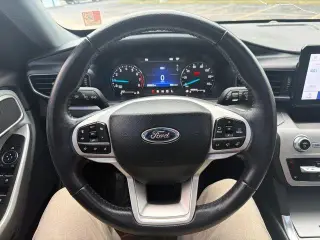 Ford Explorer 2023 AWD XLT SUV de 4 puertas