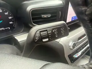 Ford Explorer 2023 AWD XLT SUV de 4 puertas