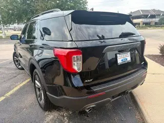 Ford Explorer 2023 AWD XLT SUV de 4 puertas