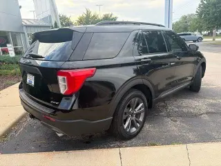 Ford Explorer 2023 AWD XLT SUV de 4 puertas