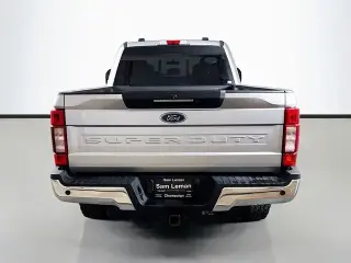 Ford F-250 Super Duty 2022 4x4 Lariat Cabina Crew Cab de 4 puertas y caja corta de 6.8 pies