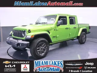 Jeep Gladiator 2025 4x4 Big Bear de 4 puertas, cabina doble, caja corta de 5.0 pies