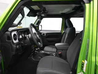 Jeep Gladiator 2025 4x4 Big Bear de 4 puertas, cabina doble, caja corta de 5.0 pies
