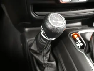 Jeep Gladiator 2025 4x4 Big Bear de 4 puertas, cabina doble, caja corta de 5.0 pies