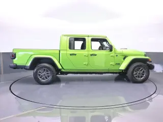 Jeep Gladiator 2025 4x4 Big Bear de 4 puertas, cabina doble, caja corta de 5.0 pies