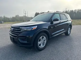 Ford Explorer 2023 AWD XLT SUV de 4 puertas