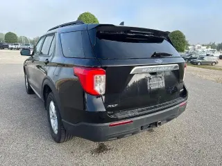 Ford Explorer 2023 AWD XLT SUV de 4 puertas