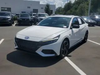 Hyundai ELANTRA 2023 N Line Sedán de 4 puertas