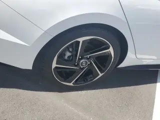Hyundai ELANTRA 2023 N Line Sedán de 4 puertas