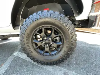 Jeep Wrangler Unlimited 2018 4x4 Sport 4dr SUV (lanzamiento de mitad de año)