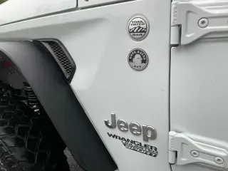 Jeep Wrangler Unlimited 2018 4x4 Sport 4dr SUV (lanzamiento de mitad de año)