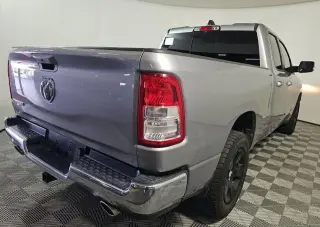 Ram 1500 2022 4x2 Big Horn 4 puertas Quad Cab caja de 6.4 pies Pickup