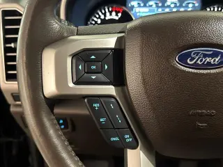 Ford F-150 2018 4x4 King Ranch 4dr SuperCrew 5.5 ft. SB
