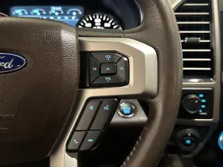Ford F-150 2018 4x4 King Ranch 4dr SuperCrew 5.5 ft. SB