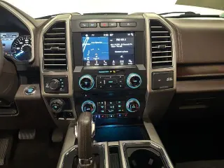 Ford F-150 2018 4x4 King Ranch 4dr SuperCrew 5.5 ft. SB