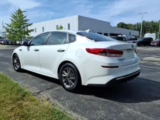 Kia Optima 2020 LX Sedán de 4 puertas