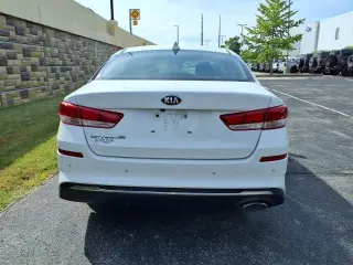 Kia Optima 2020 LX Sedán de 4 puertas