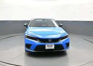 Honda Civic 2024 Sport de 4 puertas con portón trasero y transmisión CVT