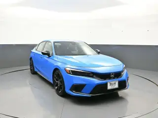 Honda Civic 2024 Sport de 4 puertas con portón trasero y transmisión CVT