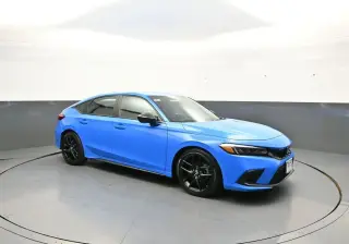 Honda Civic 2024 Sport de 4 puertas con portón trasero y transmisión CVT