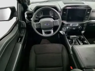 Ford F-150 2023 4x2 XL 4 puertas SuperCrew 5.5 pies SB