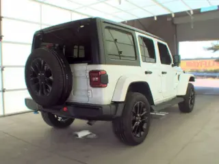Jeep Wrangler 2023 4x4 Sahara 4xe SUV de 4 puertas
