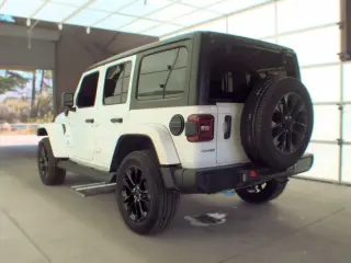 Jeep Wrangler 2023 4x4 Sahara 4xe SUV de 4 puertas